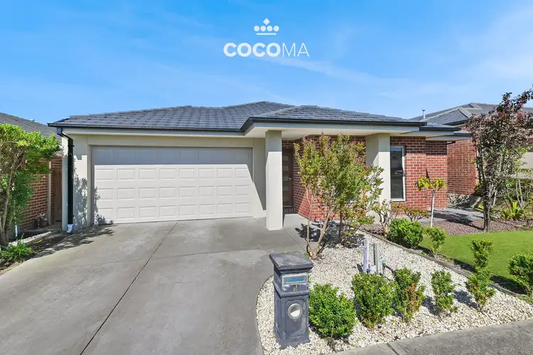 Second view of Homely house listing, 8 Elkedra Way, Cranbourne North VIC 3977