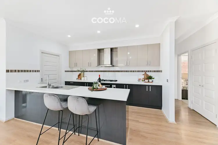 Fifth view of Homely house listing, 8 Elkedra Way, Cranbourne North VIC 3977