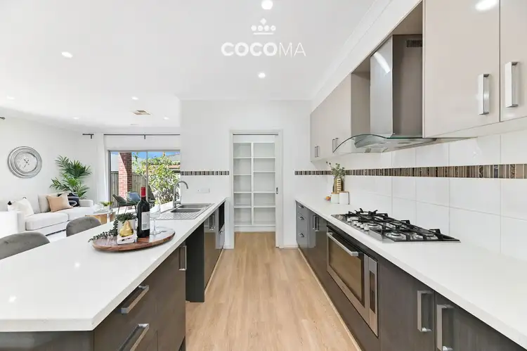 Sixth view of Homely house listing, 8 Elkedra Way, Cranbourne North VIC 3977