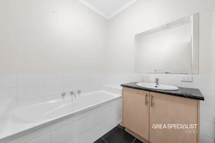 Seventh view of Homely house listing, 4 Bethune Drive, Hampton Park VIC 3976