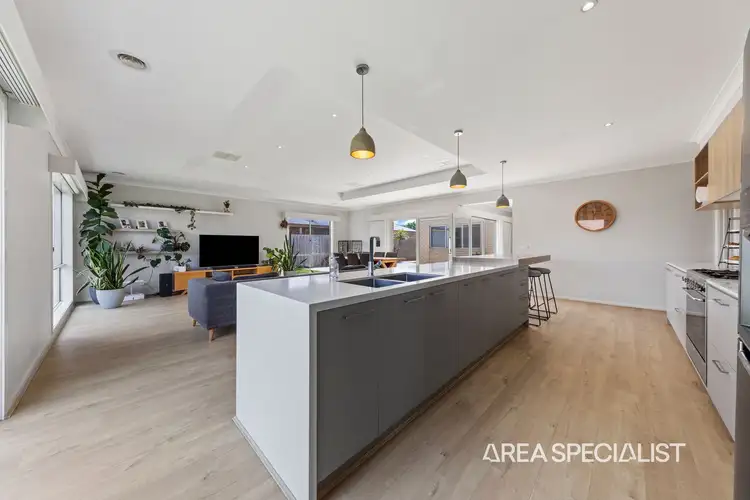 Sixth view of Homely house listing, 7 Emerald Crescent, Koo Wee Rup VIC 3981