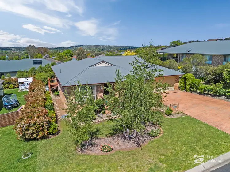 6 McCarthy Crescent