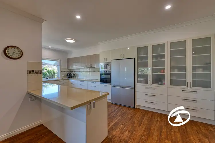 Fifth view of Homely house listing, 8 Eliza Heights, Pakenham VIC 3810