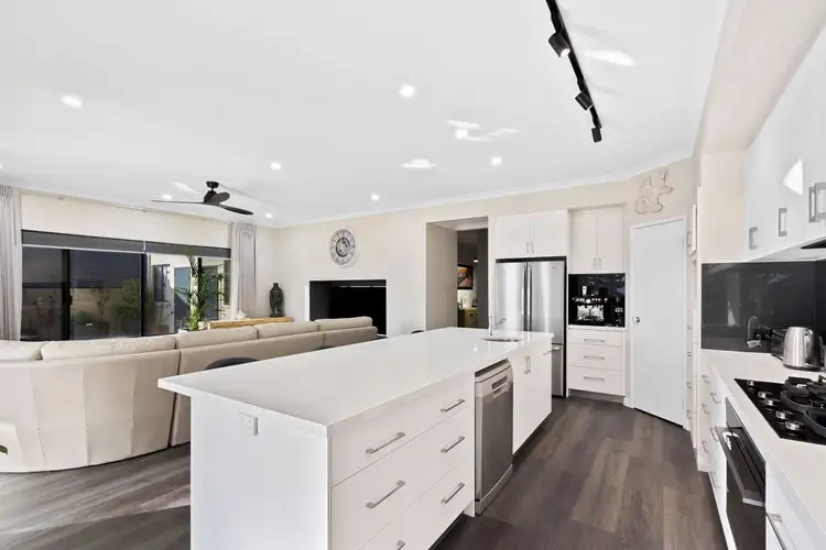 Sixth view of Homely house listing, 11 Seaview Place, Wannanup WA 6210