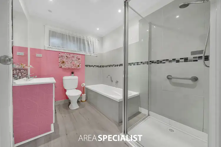 Fifth view of Homely house listing, 1/7 Franleigh Drive, Narre Warren VIC 3805