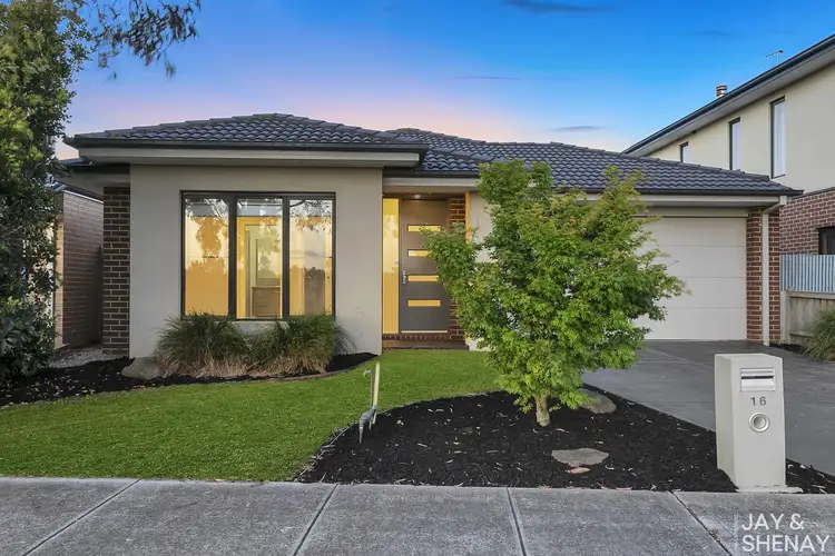 16 Lemongrove Way, Berwick VIC 3806