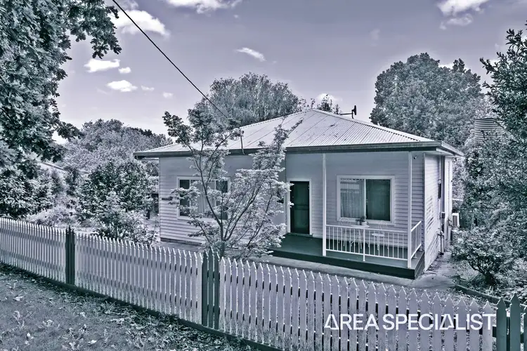 13 Smith Street, Loch VIC 3945