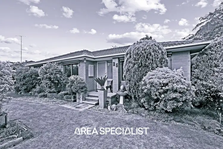 35 Ambleside Crescent, Berwick VIC 3806