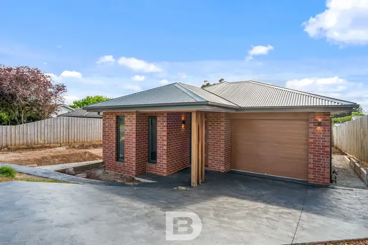 6 Wrixon Street