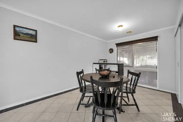 Sixth view of Homely house listing, 1 Darvel Court, Endeavour Hills VIC 3802