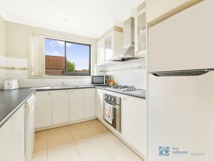 1/17-19 MCKENZIE STREET, Melton VIC 3337