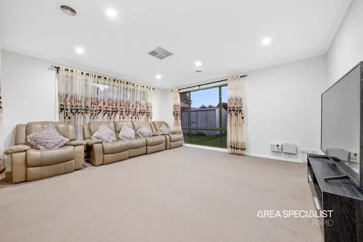 Sixth view of Homely house listing, 3 Tauna Place, Cranbourne West VIC 3977