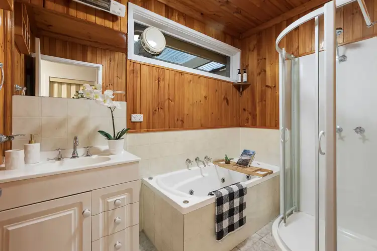 Fifth view of Homely house listing, 7 Lancaster Court, Keysborough VIC 3173