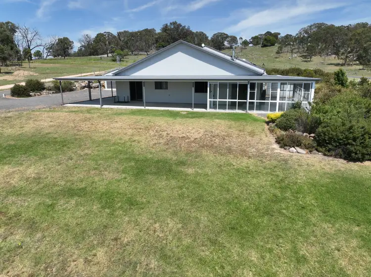 90 Neagles Lane, Tenterfield NSW 2372
