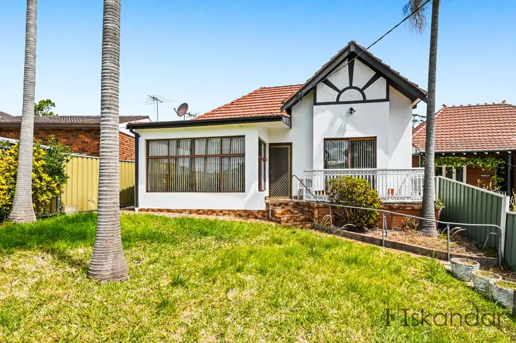 2 Riverside Crescent, Marrickville NSW 2204
