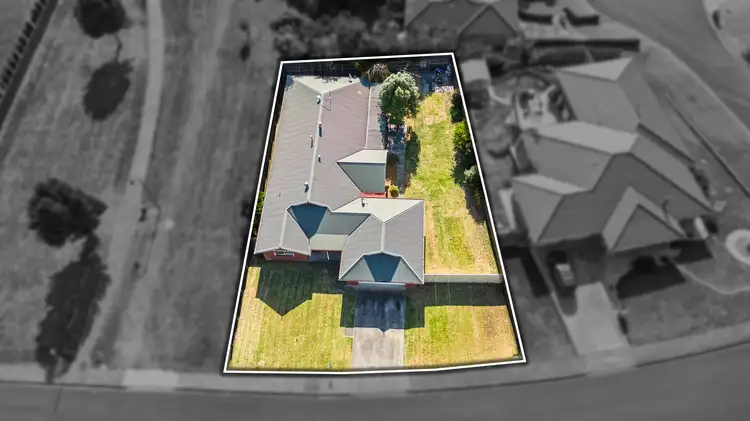 Third view of Homely house listing, 8 Oak Avenue, Traralgon VIC 3844