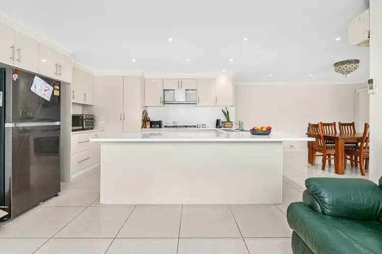 Sixth view of Homely house listing, 8 Oak Avenue, Traralgon VIC 3844