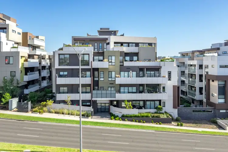 302/190 REYNOLDS ROAD, Doncaster East VIC 3109