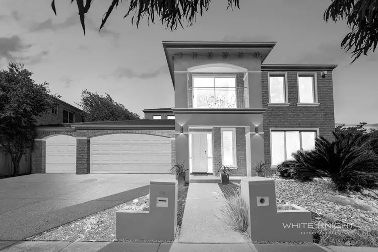 34 Lakewood Boulevard, Cairnlea VIC 3023