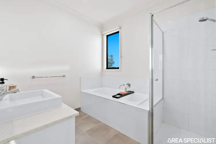 Fifth view of Homely house listing, 122 Willow Glen Boulevard, Cranbourne VIC 3977