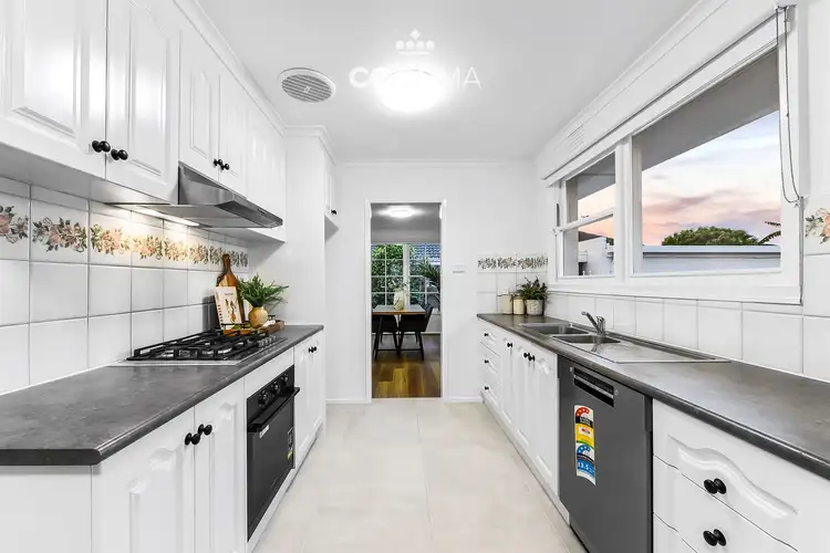 Fifth view of Homely house listing, 11 Kingsclere Avenue, Keysborough VIC 3173