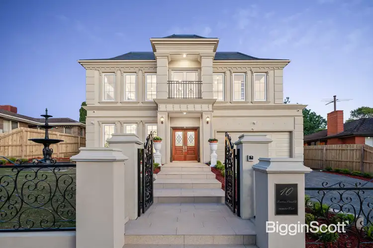 10 Barton Street, Doncaster East VIC 3109