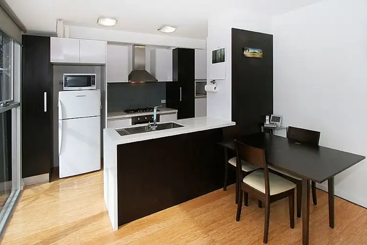 Fifth view of Homely apartment listing, 3/6 Sturt Street, Essendon VIC 3040