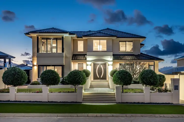 27 St James Approach, Iluka WA 6028
