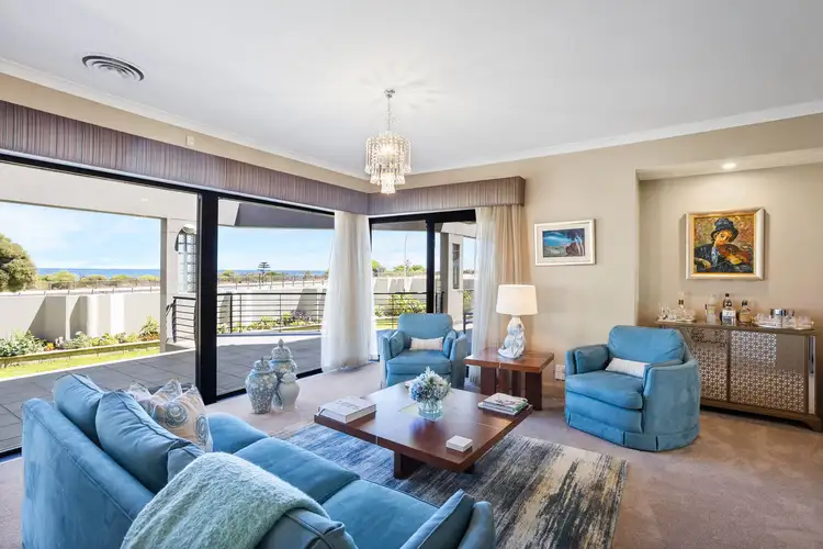 Seventh view of Homely house listing, 2 Brookvale Rise, Kallaroo WA 6025