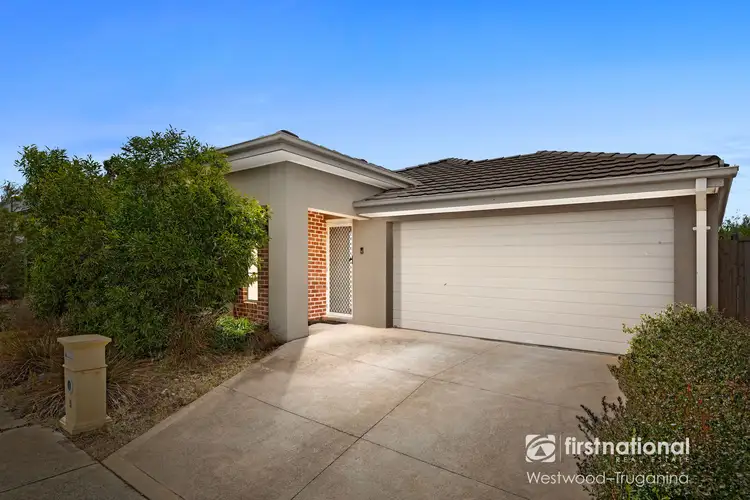 3 Dorchester Street, Thornhill Park VIC 3335