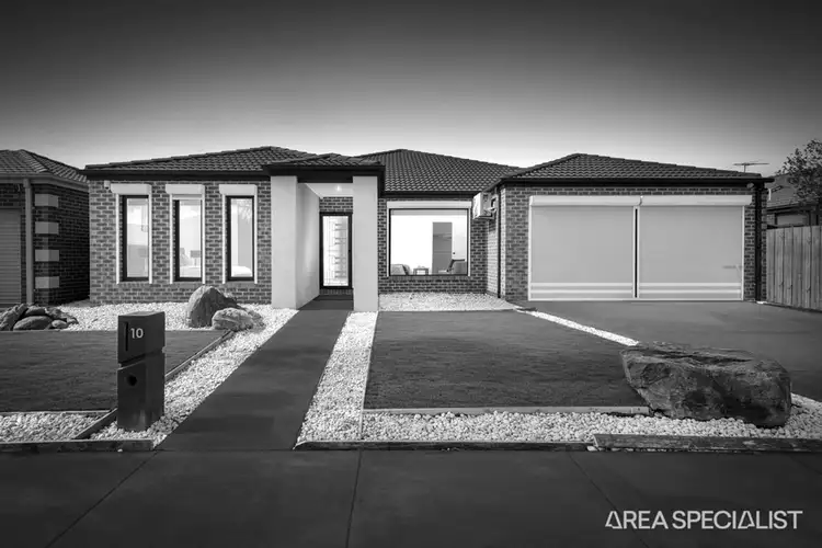 10 Equine Circuit, Melton South VIC 3338