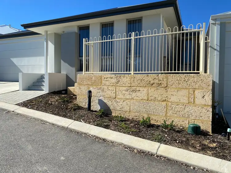 23 Australis Circle