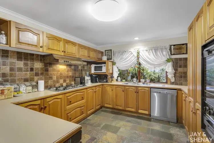 Fifth view of Homely house listing, 7 Tench Rise, Endeavour Hills VIC 3802