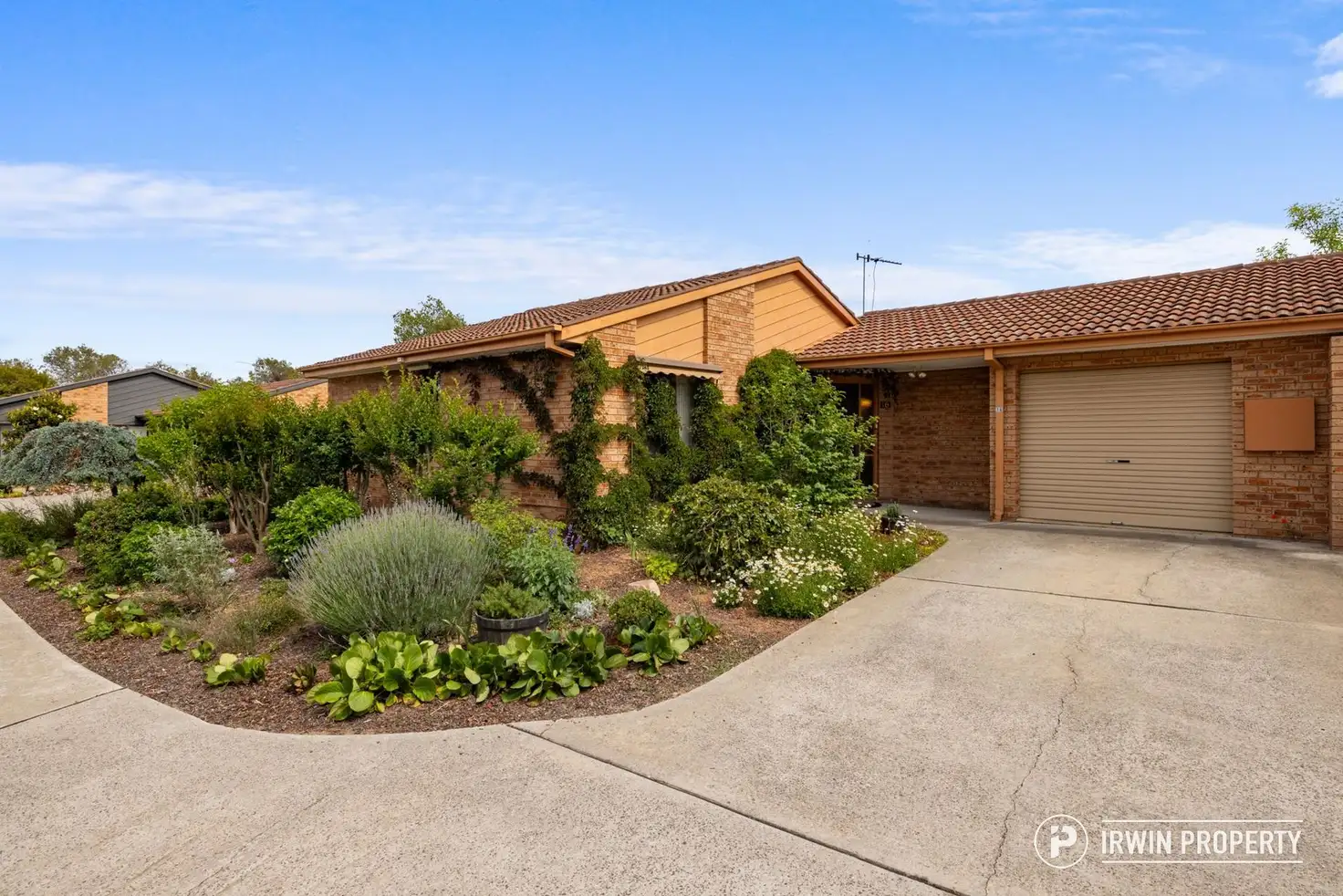 Main view of Homely townhouse listing, 16/37 Wyselaskie Circuit, Kambah ACT 2902