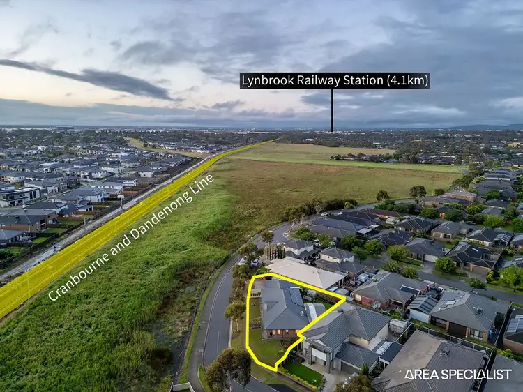 16 Banjo Circuit, Lynbrook VIC 3975