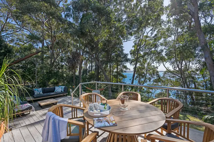 108 Bannister Head Road, Mollymook Beach NSW 2539