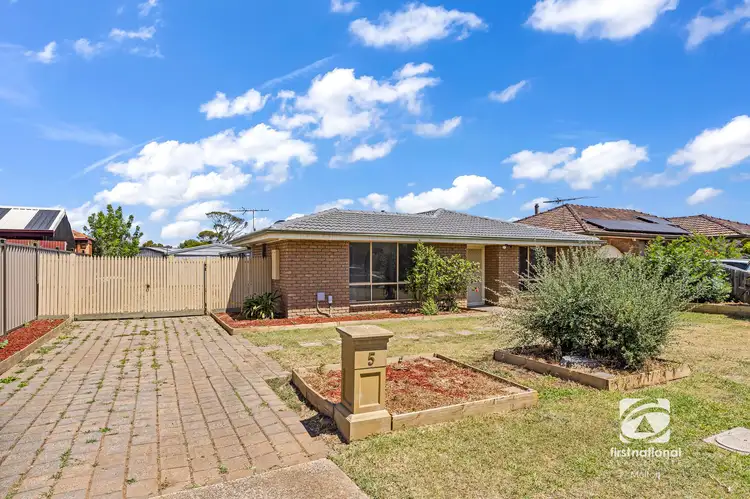 5 Christina Crescent, Kurunjang VIC 3337