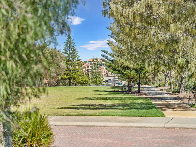 Second view of Homely house listing, 7 Crowsnest Terrace, Wannanup WA 6210
