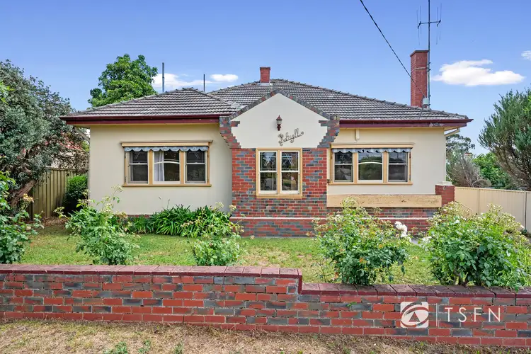 6 Percival Street, Quarry Hill VIC 3550