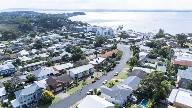 3/2 Victor Parade, Shoal Bay NSW 2315