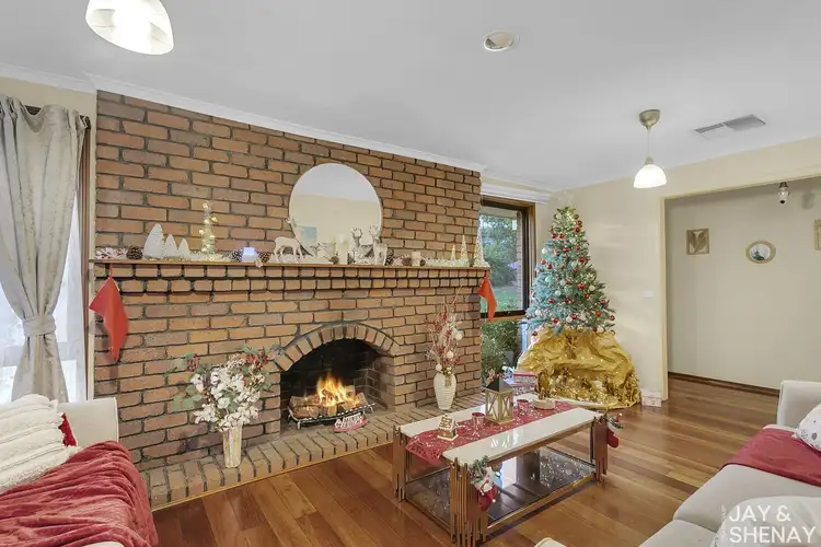 Second view of Homely house listing, 4 Coledale Close, Endeavour Hills VIC 3802