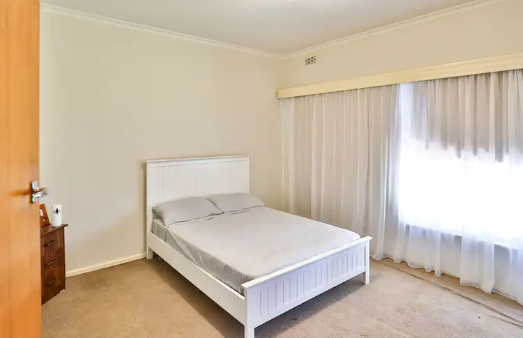 Fifth view of Homely house listing, 8 Barry Avenue, Mildura VIC 3500