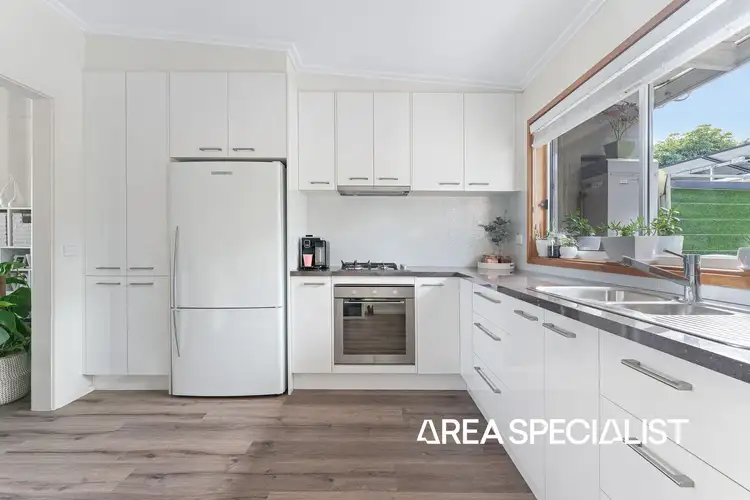 Sixth view of Homely unit listing, 2/12 Campbell Grove, Mornington VIC 3931