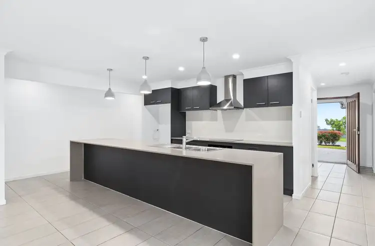 Second view of Homely house listing, 7 Lakeview Avenue, Rosenthal Heights QLD 4370