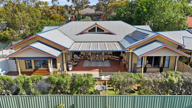 2 Peita Close, Spring Gully VIC 3550