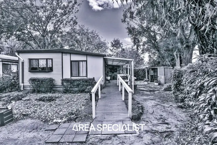 98 Bungower Road