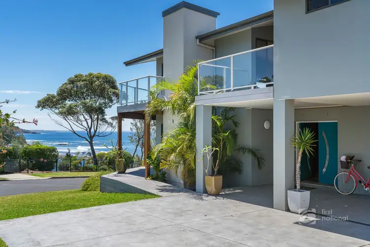 8 Shipton Crescent, Mollymook NSW 2539