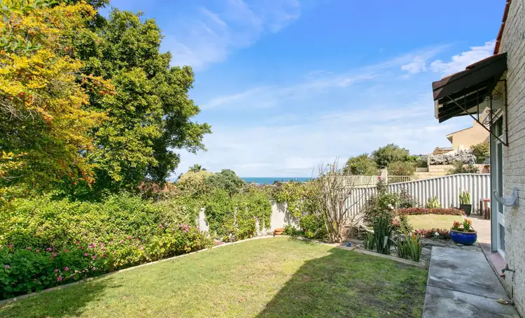 Second view of Homely semi-detached listing, 30A Hawkins Avenue, Sorrento WA 6020