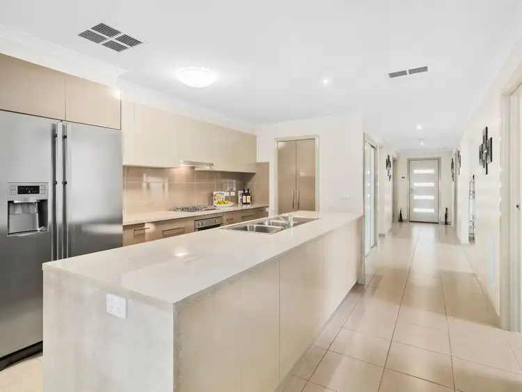 Second view of Homely house listing, 7 Rayner Court, Yarrawonga VIC 3730
