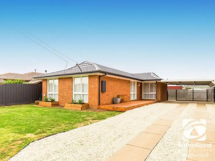 4 Weeden Drive, Werribee VIC 3030